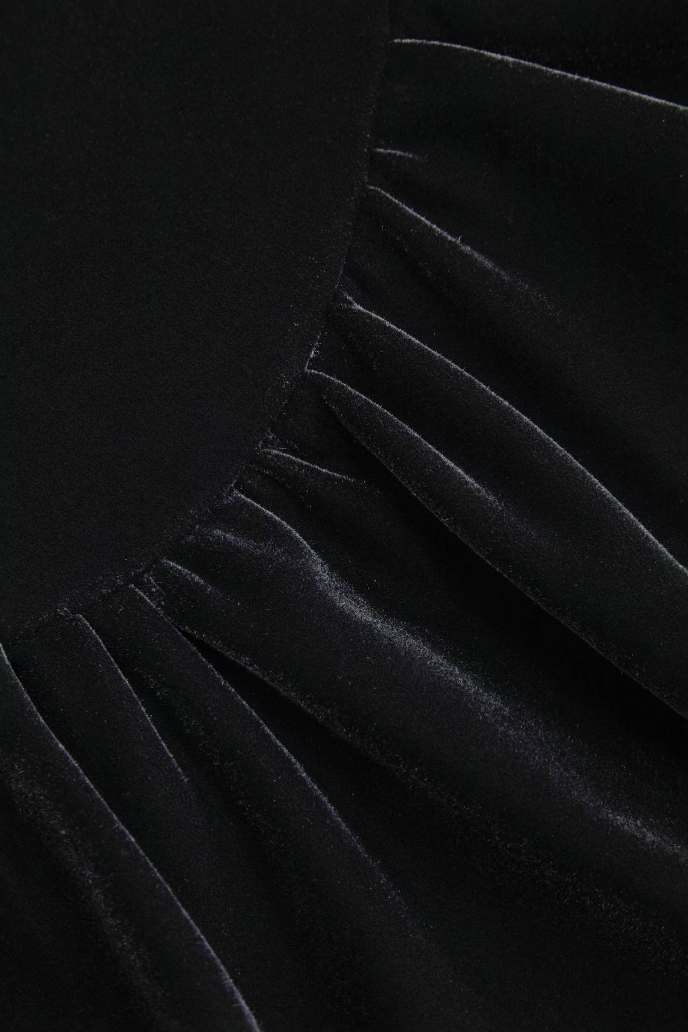 Ezabutus Black Velvet Boat Neck Mini Dress With Contrast Bow And Ruffle Hem