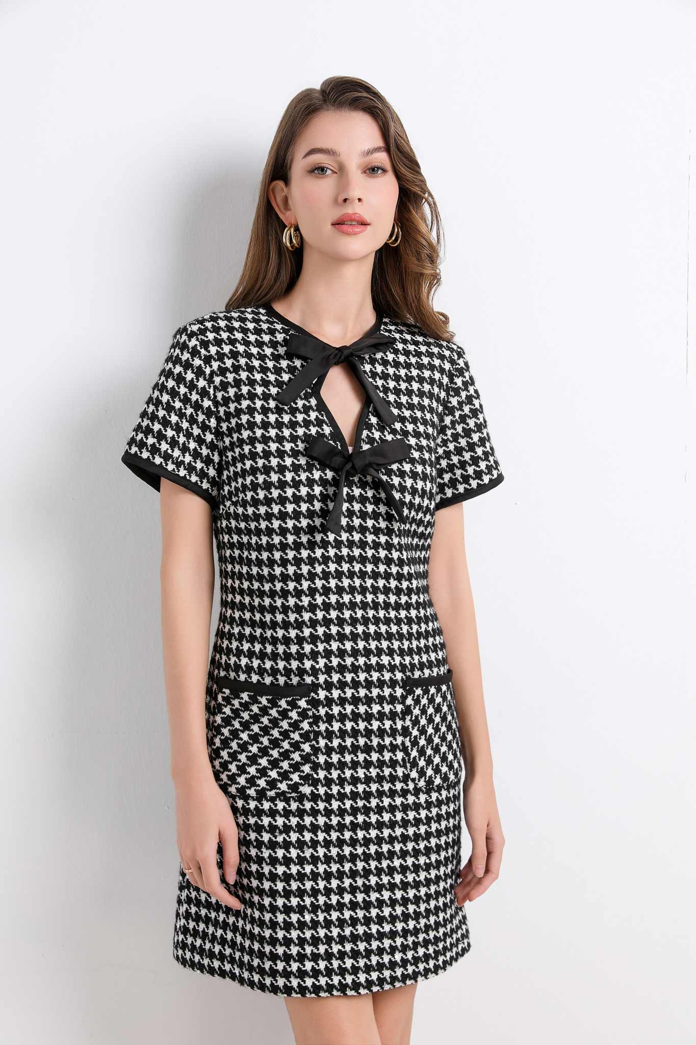 Ezabutus Lightweight Sequined Tweed Short Dress With Bow