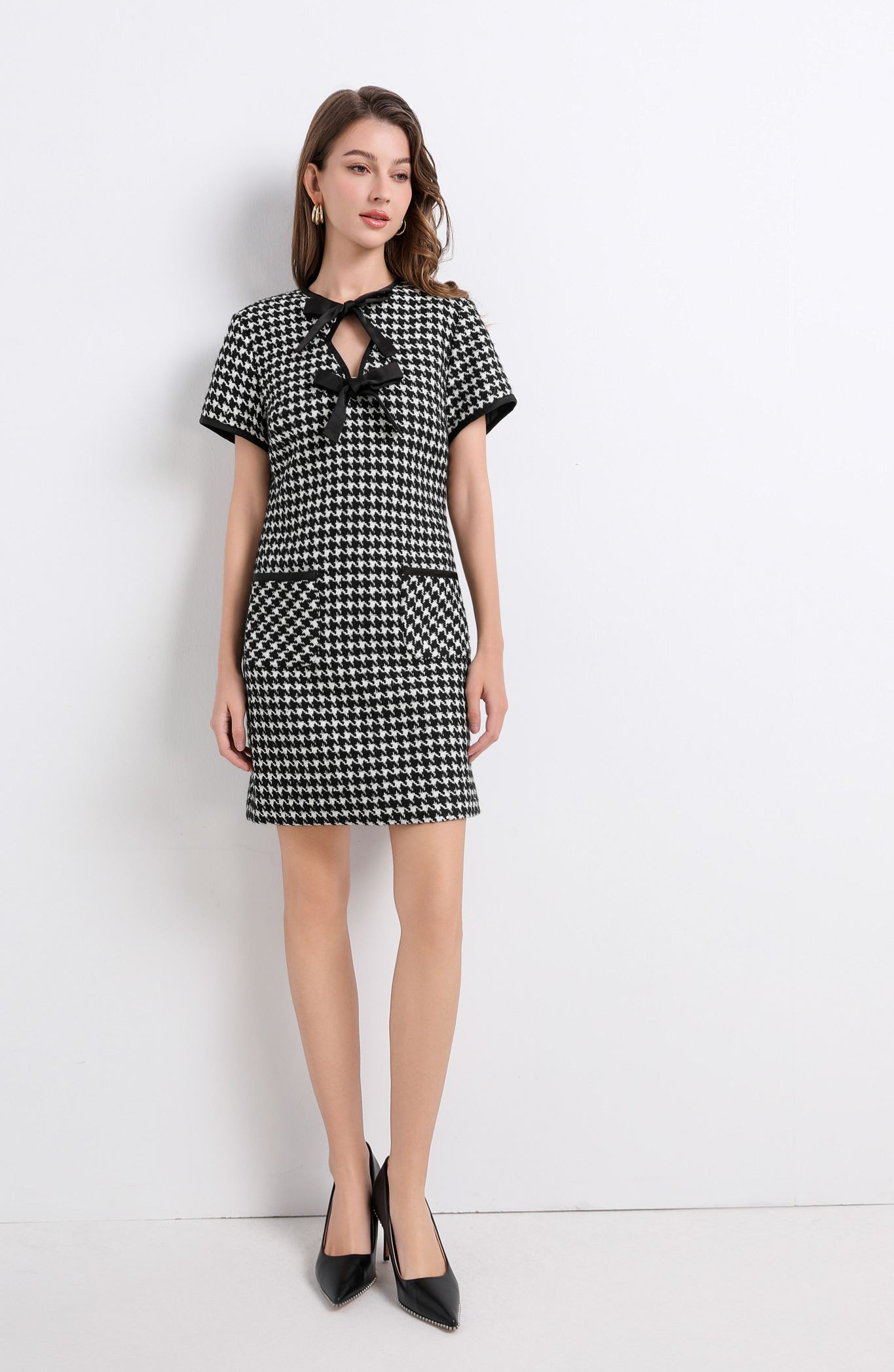 Ezabutus Lightweight Sequined Tweed Short Dress With Bow