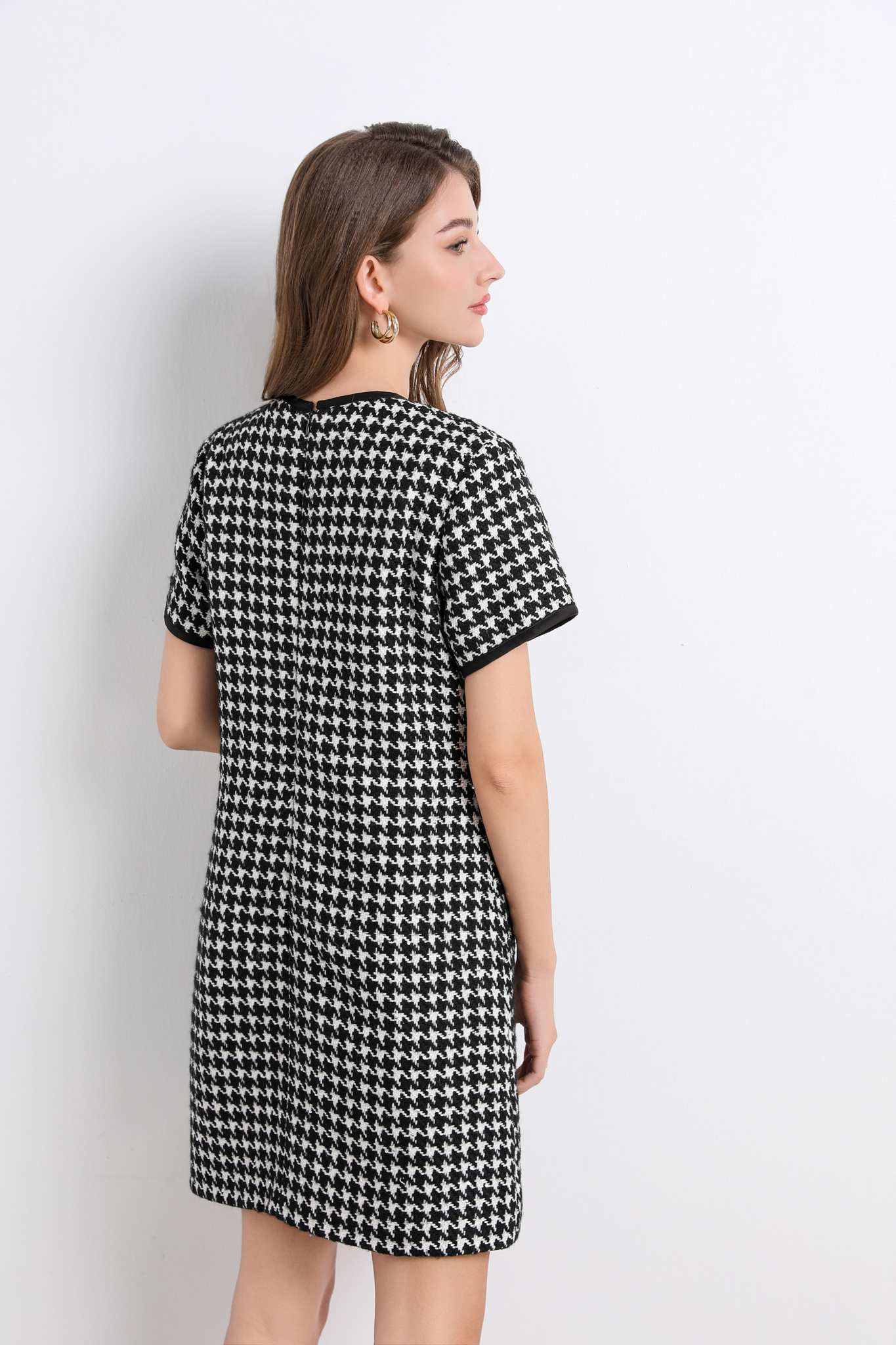 Ezabutus Lightweight Sequined Tweed Short Dress With Bow