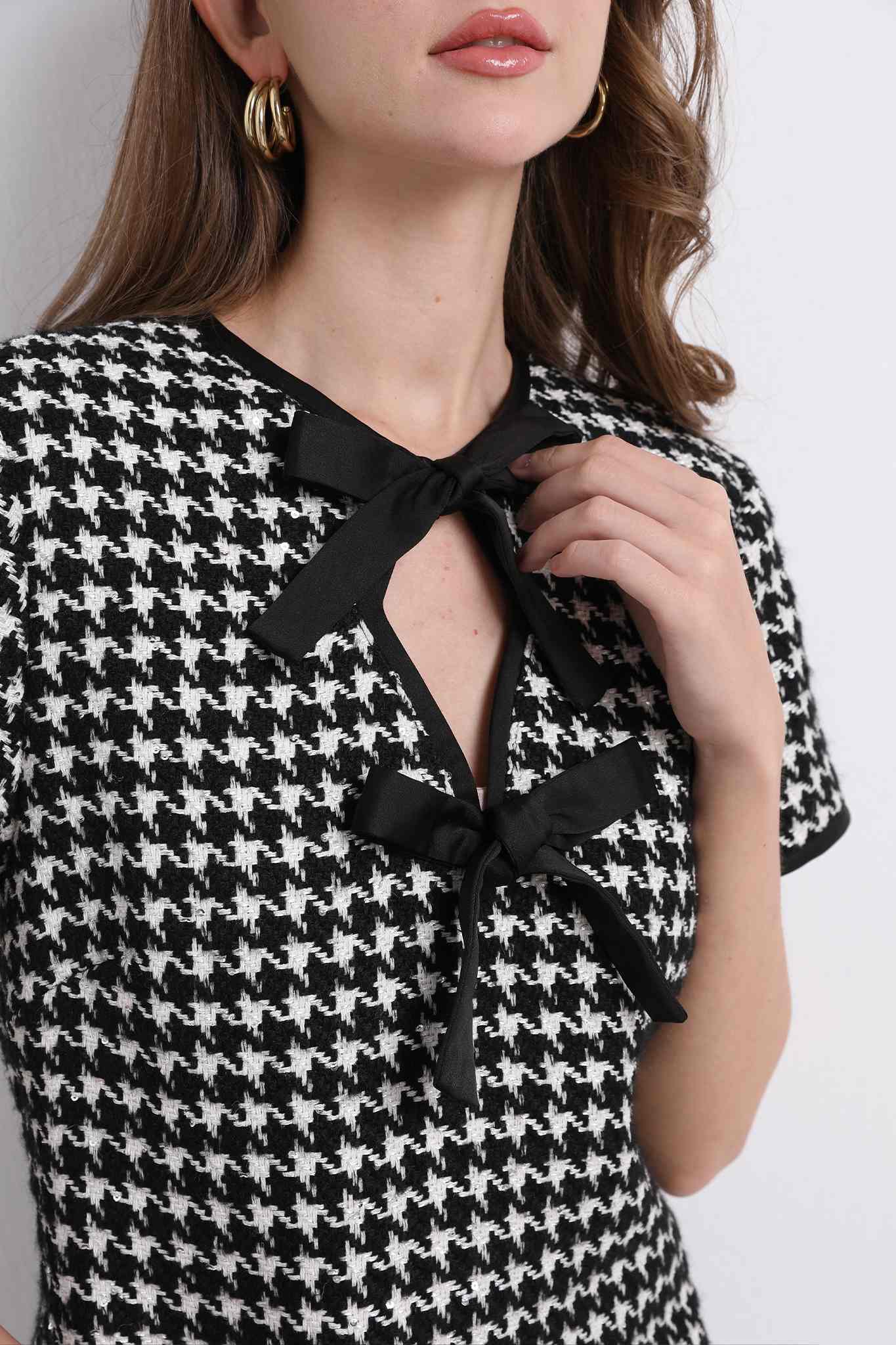 Ezabutus Lightweight Sequined Tweed Short Dress With Bow