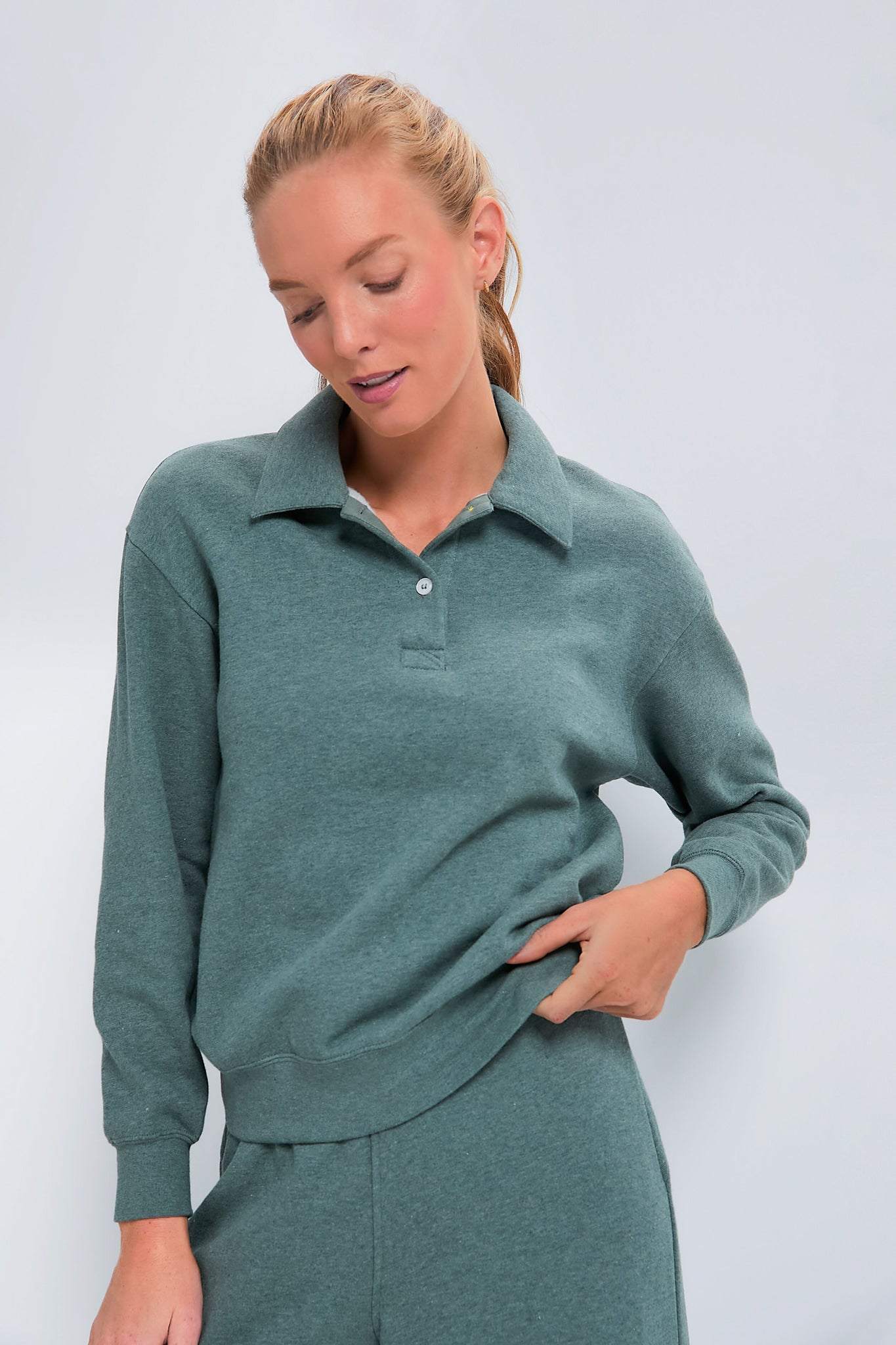 Leisure Collared Green Pullover Sweatshirt