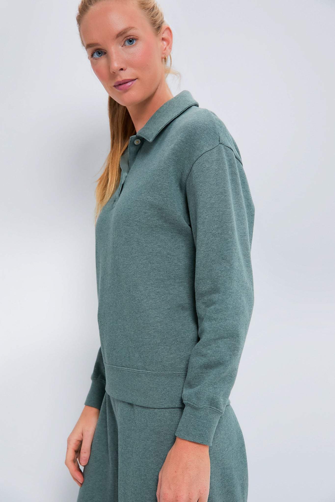 Leisure Collared Green Pullover Sweatshirt