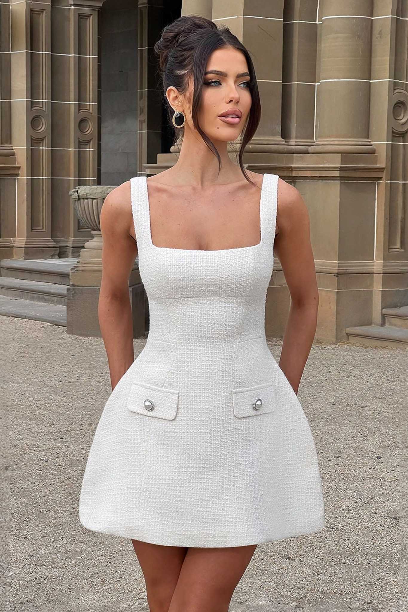 Ezabutus Elegant White Tweed Mini Dress With Square Neckline And Adjustable Straps