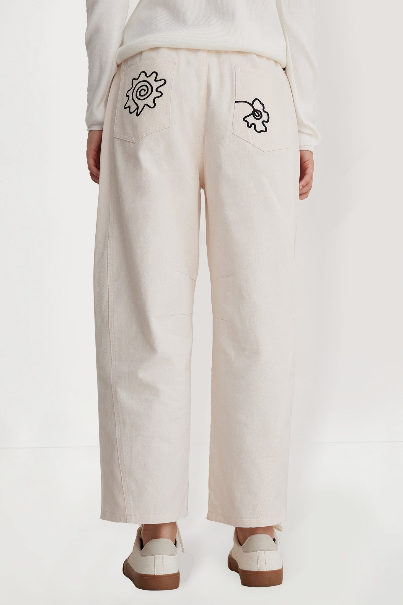 Mid-Rise Embroidered Straight Leg Jeans